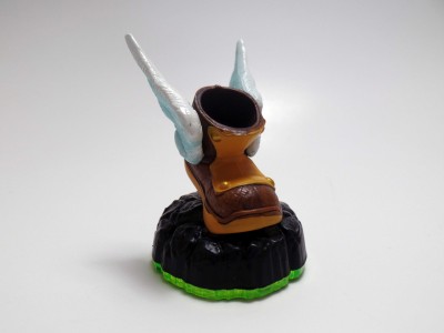 FIG: SPYROS ADV- WINGED BOOTS SKYLANDER (USED)